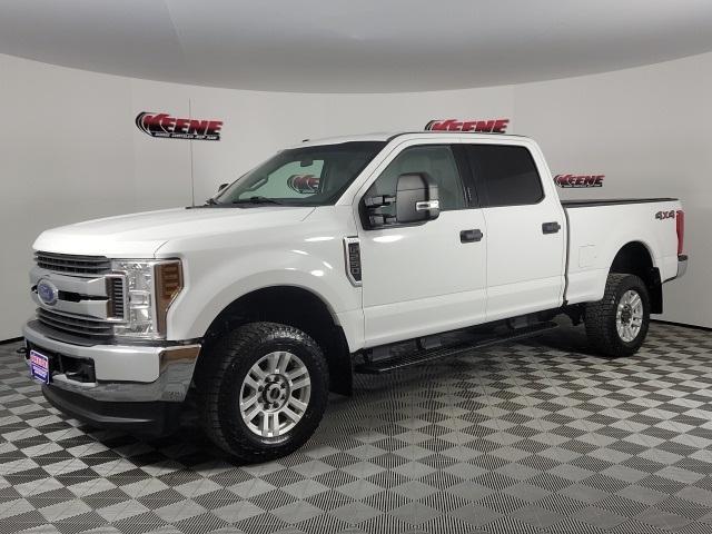 Photo of 2019 Oxford White Ford F-250