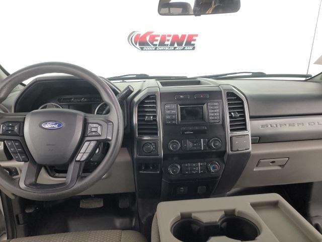 Photo of 2019 Oxford White Ford F-250