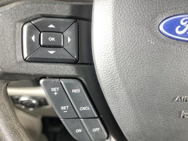 Photo of 2019 Oxford White Ford F-250