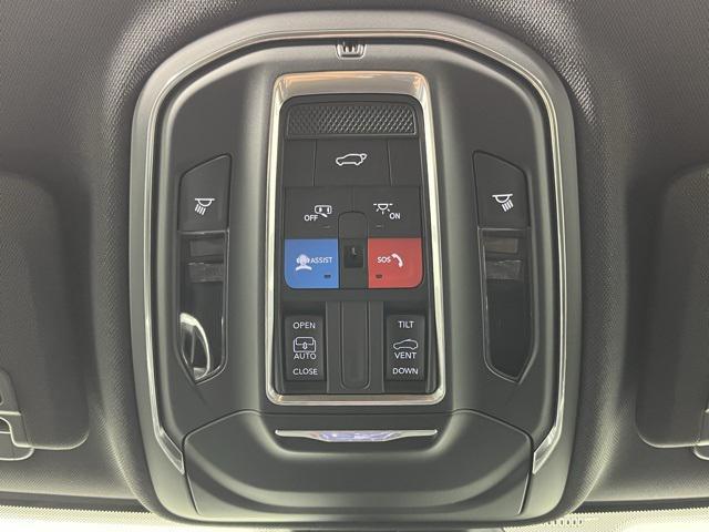 Photo of 2025 Bright White Clearcoat Jeep Grand Cherokee L