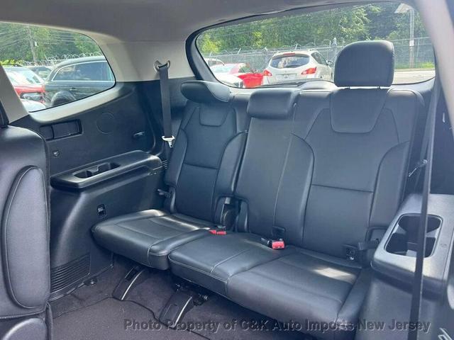 Photo of 2020 Ebony Black Kia Telluride