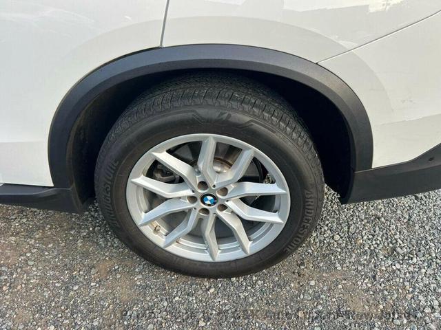 Photo of 2023 Alpine White BMW X5