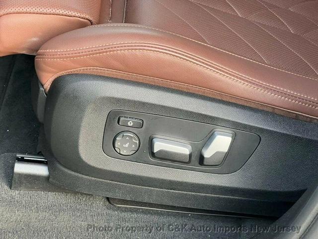 Photo of 2023 Alpine White BMW X5