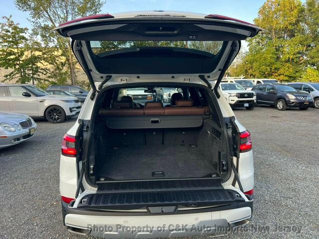 Photo of 2023 Alpine White BMW X5