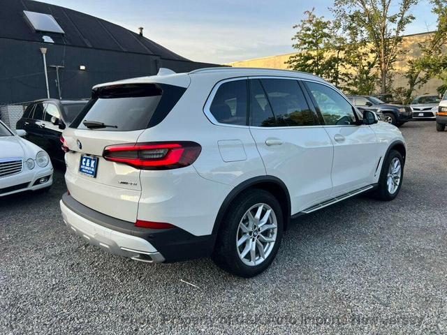 Photo of 2023 Alpine White BMW X5