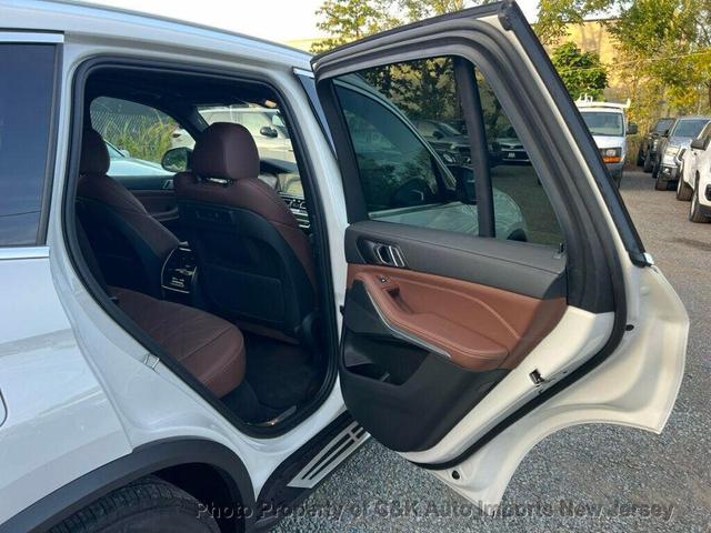Photo of 2023 Alpine White BMW X5