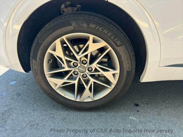 Photo of 2022 Alta White Genesis GV70