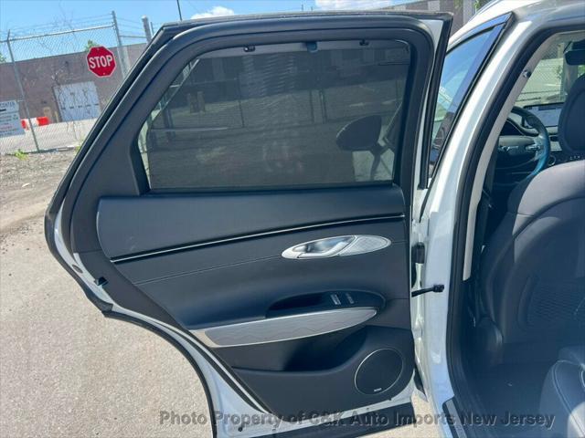 Photo of 2022 Alta White Genesis GV70