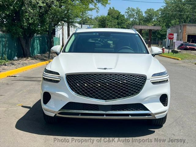 Photo of 2022 Alta White Genesis GV70