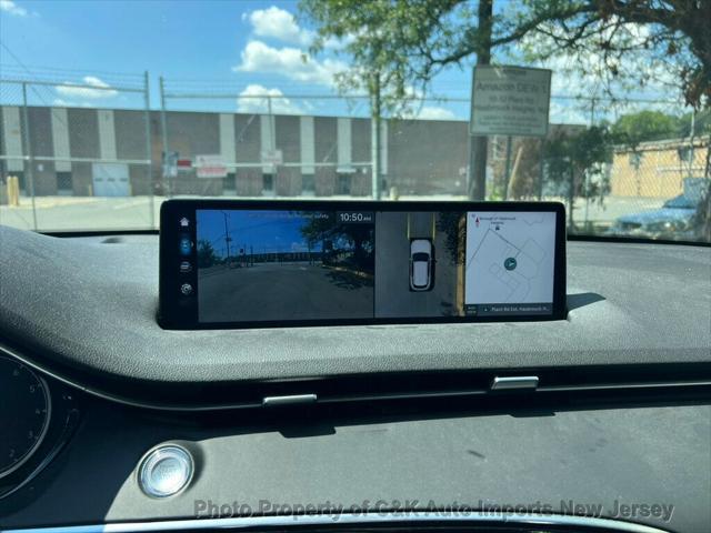 Photo of 2022 Alta White Genesis GV70