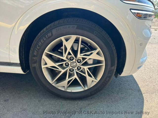 Photo of 2022 Alta White Genesis GV70