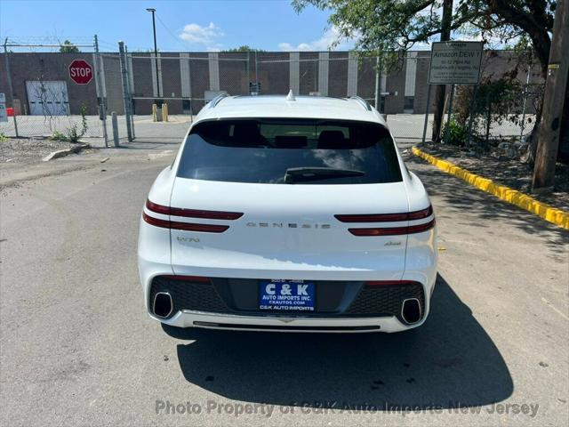 Photo of 2022 Alta White Genesis GV70