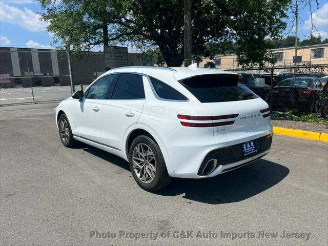 Photo of 2022 Alta White Genesis GV70