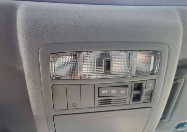 Photo of 2008 Blue Toyota Sienna