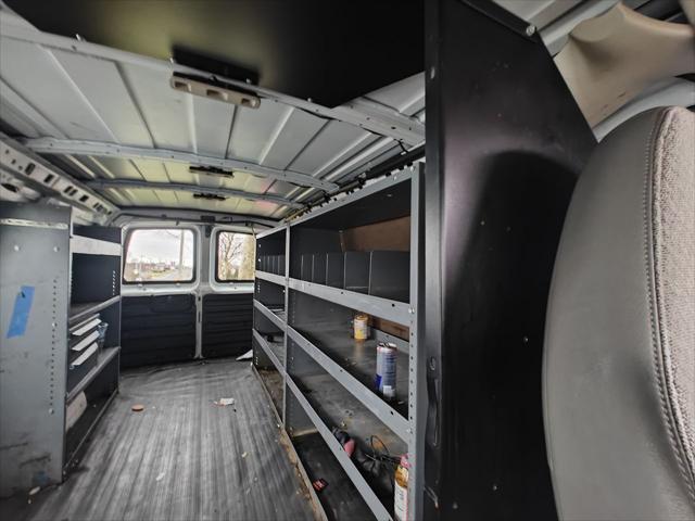 Photo of 2015 White Chevrolet Express 2500