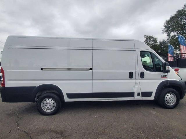 Photo of 2022 White RAM ProMaster 3500