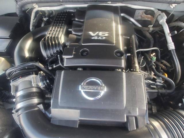 Photo of 2015 Silver Nissan Frontier