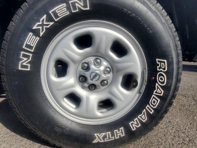 Photo of 2015 Silver Nissan Frontier