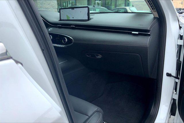 Photo of 2024 Uyuni White Genesis GV70