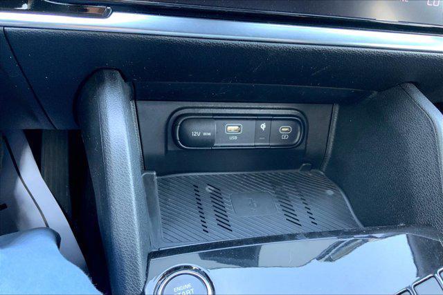Photo of 2023 Jungle Green Kia Sportage