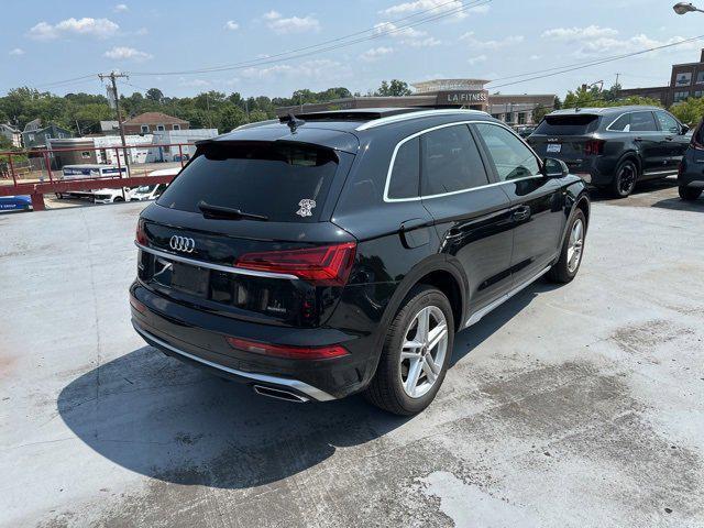 Photo of 2021 Ultra Blue Metallic Audi Q5