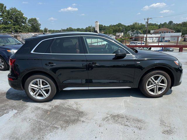 Photo of 2021 Ultra Blue Metallic Audi Q5