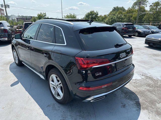 Photo of 2021 Ultra Blue Metallic Audi Q5
