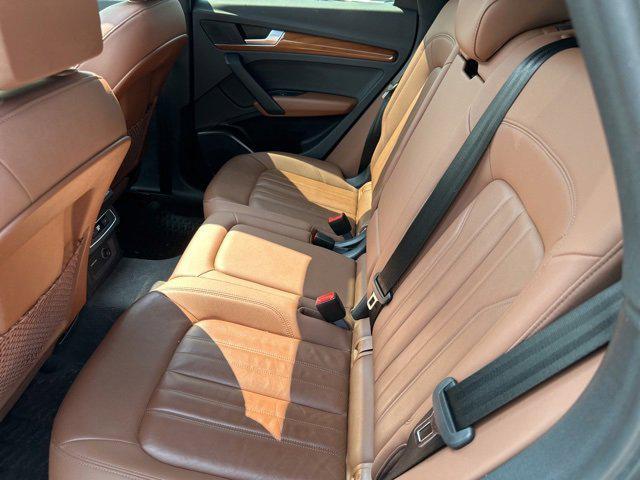 Photo of 2021 Ultra Blue Metallic Audi Q5