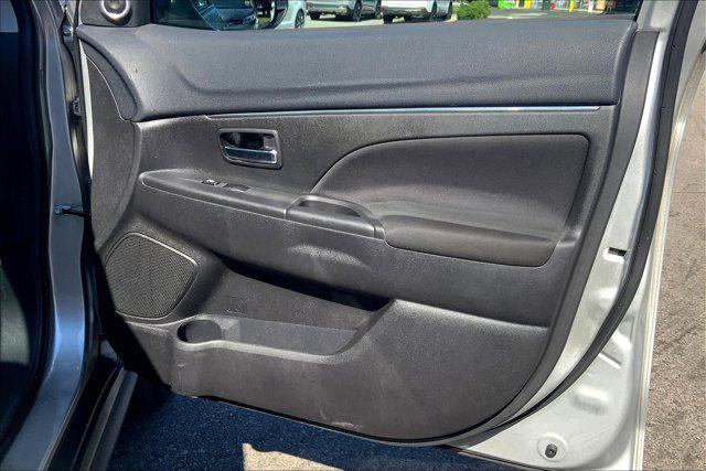 Photo of 2015 Silver Mitsubishi Outlander Sport