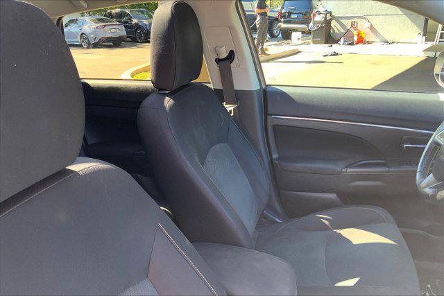 Photo of 2015 Silver Mitsubishi Outlander Sport