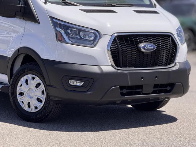 Photo of 2023 Oxford White Ford Transit-250