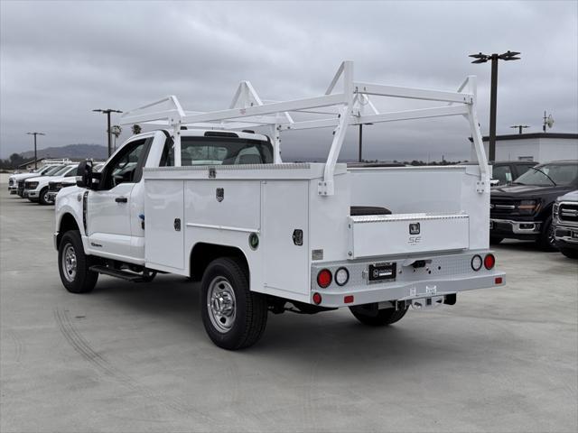 Photo of 2025 Oxford White Ford F-350