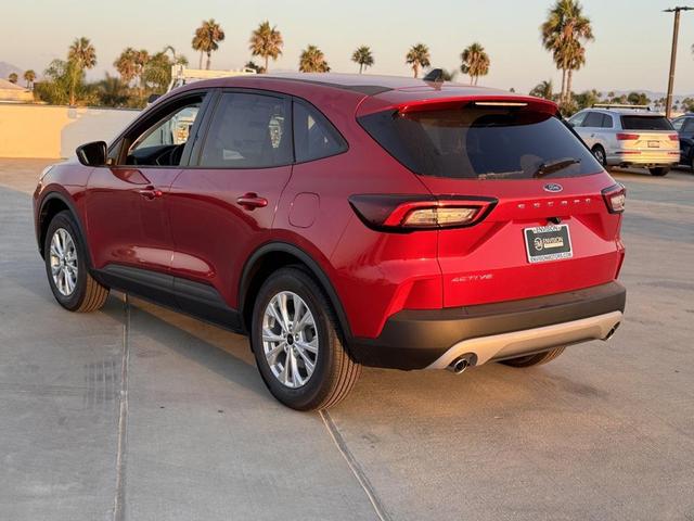 Photo of 2025 Rapid Red Metallic Tinted Clearcoat Ford Escape
