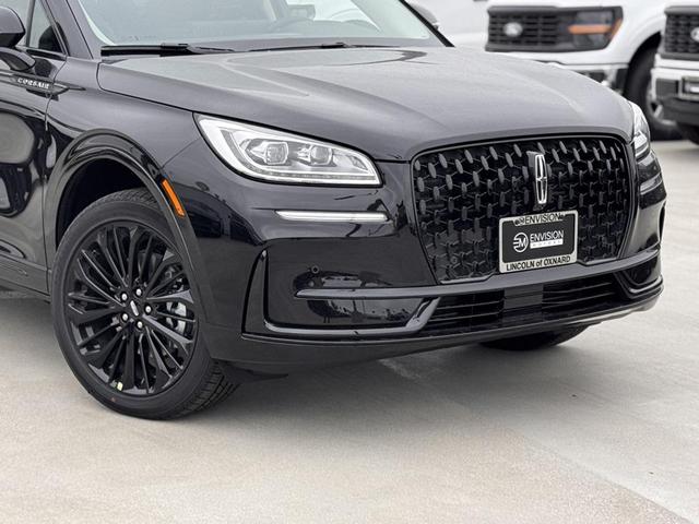 Photo of 2025 Infinite Black Metallic Clearcoat Lincoln Corsair