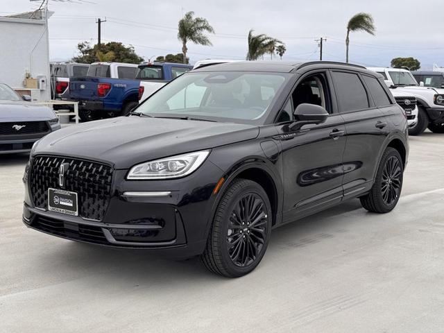 Photo of 2025 Infinite Black Metallic Clearcoat Lincoln Corsair