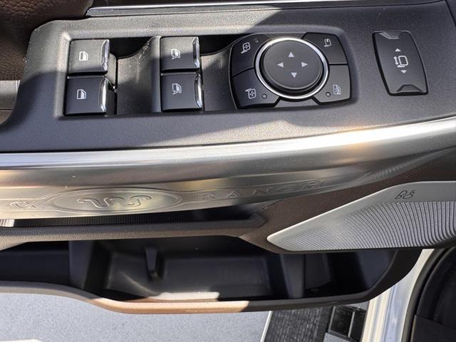 Photo of 2025 White Ford F-250