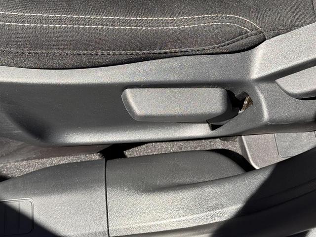 Photo of 2025 Gray Metallic Ford Escape