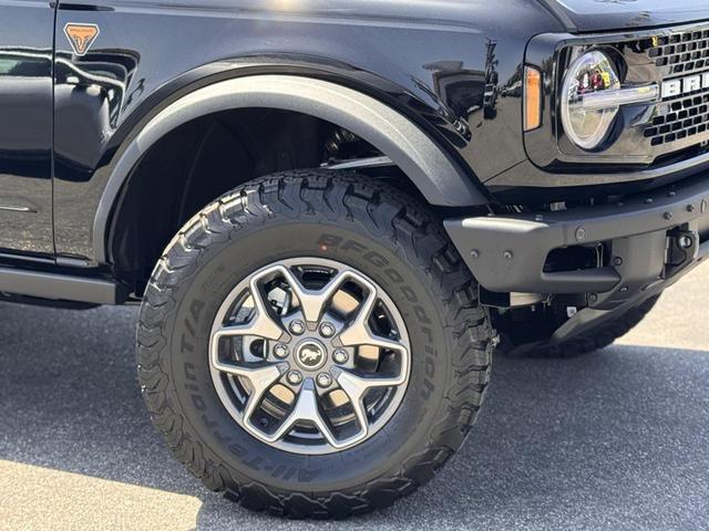 Photo of 2025 Shadow Ford Bronco