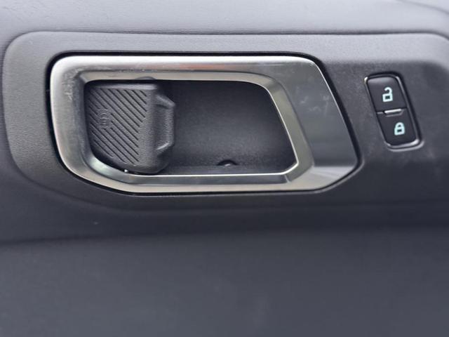 Photo of 2025 Carbonized Gray Metallic Ford Bronco