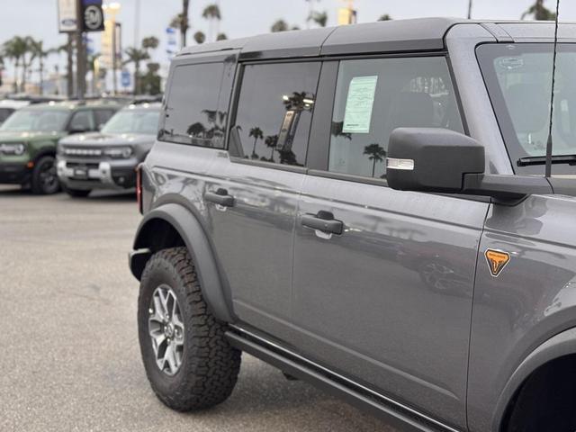 Photo of 2025 Carbonized Gray Metallic Ford Bronco
