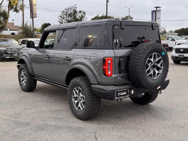 Photo of 2025 Carbonized Gray Metallic Ford Bronco