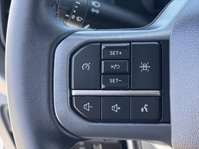 Photo of 2025 Oxford White Ford F-150 Lightning