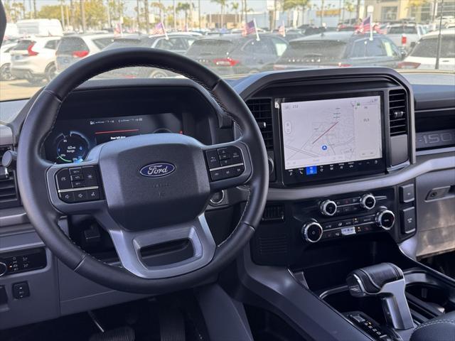 Photo of 2025 Oxford White Ford F-150 Lightning
