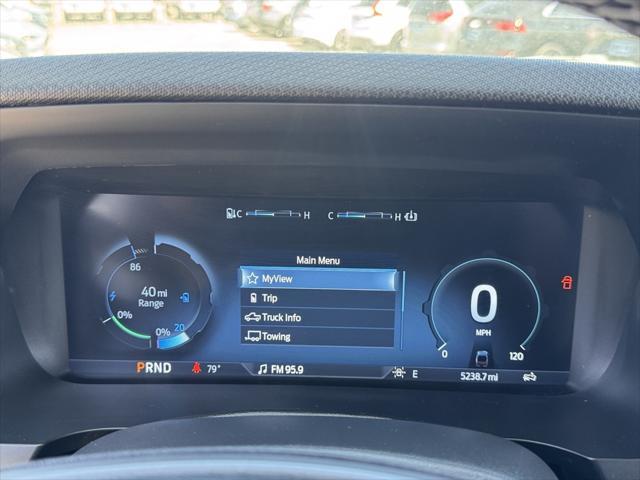 Photo of 2025 Oxford White Ford F-150 Lightning