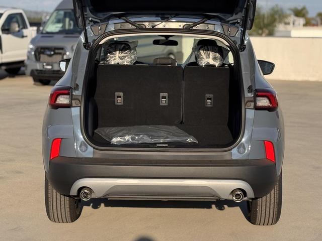 Photo of 2025 Vapor Blue Metallic Ford Escape