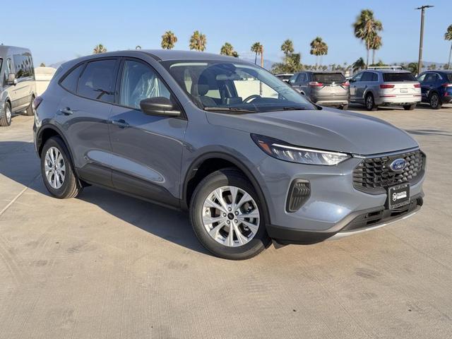 Photo of 2025 Vapor Blue Metallic Ford Escape