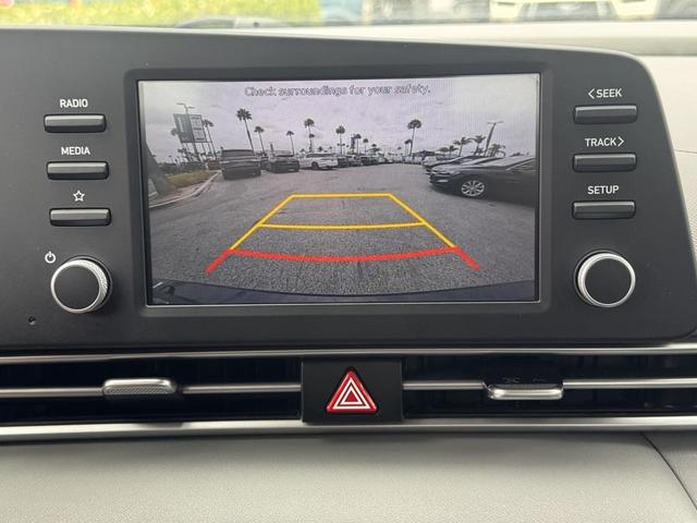 Photo of 2022 Phantom Black Hyundai ELANTRA