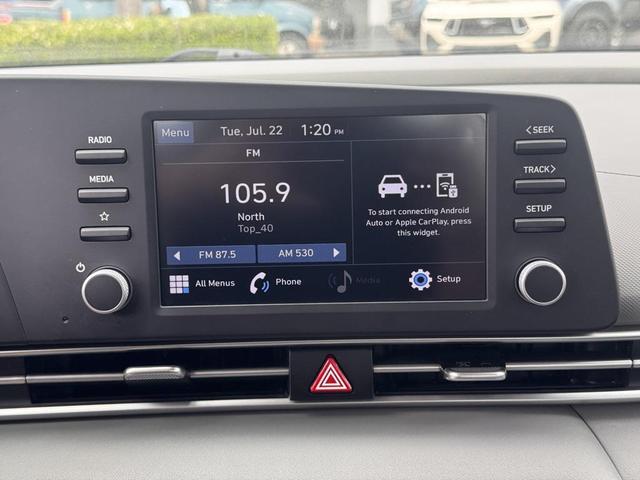 Photo of 2022 Phantom Black Hyundai ELANTRA