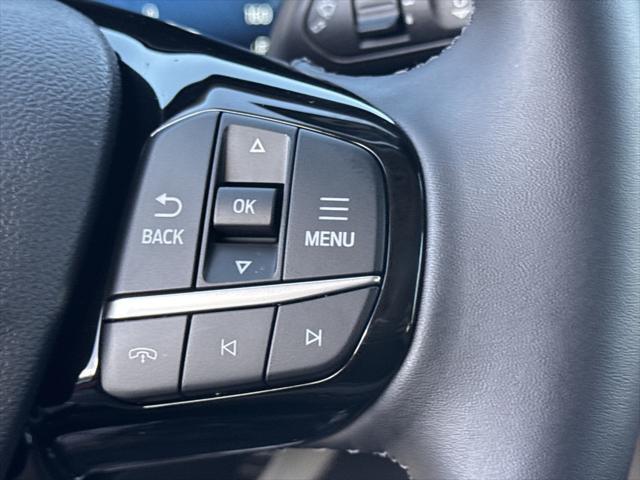 Photo of 2024 Oxford White Ford Escape