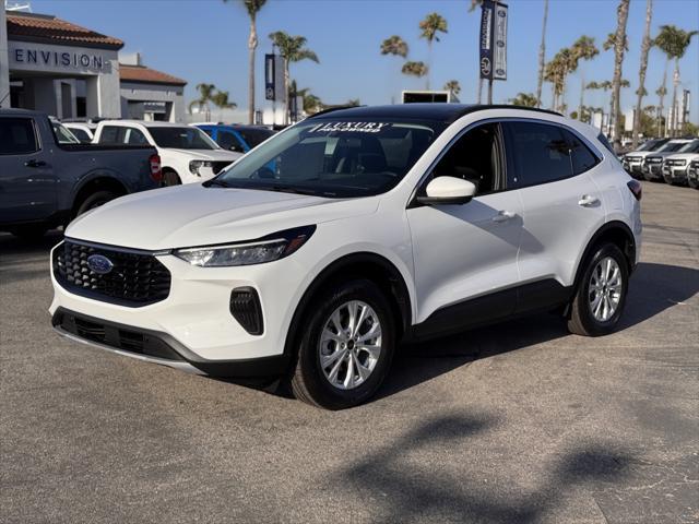 Photo of 2024 Oxford White Ford Escape